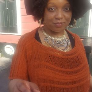 Meet your Posher, Deede